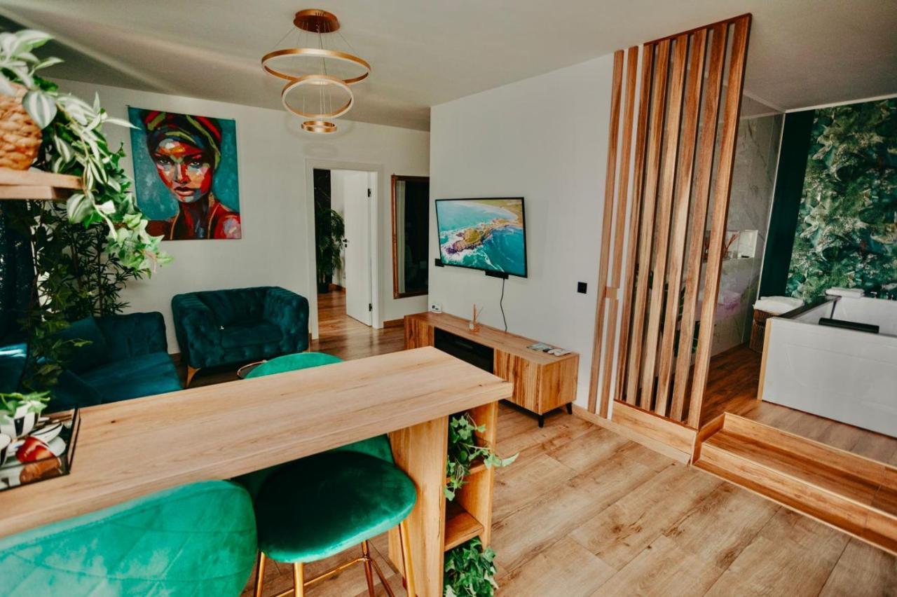 Jacuzzi Apartment بايا ماري المظهر الخارجي الصورة